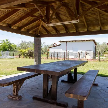 Antico Villas 2 - 10min Walk To The Beach And Ormos Centre, Garden, Bbq Villa