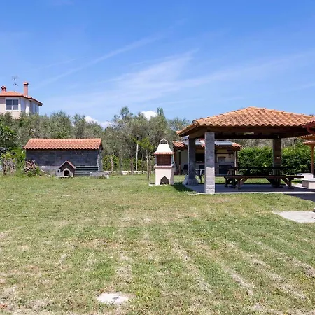 Antico Villas 2 - 10min Walk To The Beach And Ormos Centre, Garden, Bbq *