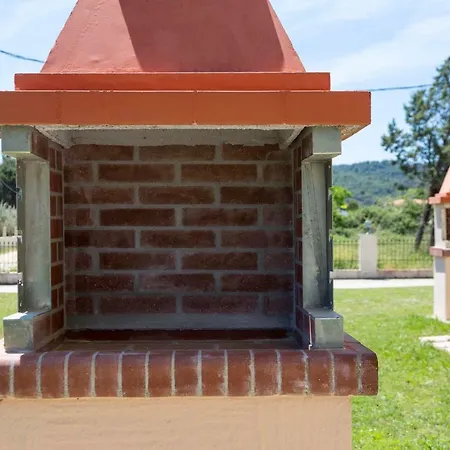 Villa Antico Villas 2 - 10min Walk To The Beach And Ormos Centre, Garden, Bbq