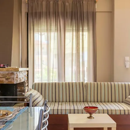 Antico Villas 2 - 10min Walk To The Beach And Ormos Centre, Garden, Bbq Villa