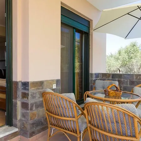Antico Villas 2 - 10min Walk To The Beach And Ormos Centre, Garden, Bbq *